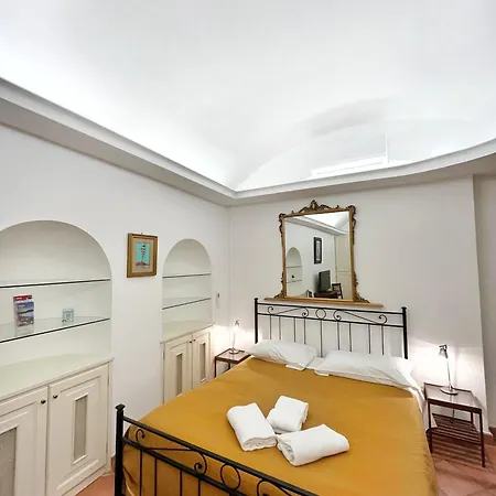 Le Campanelle - In Santa Chiara 公寓