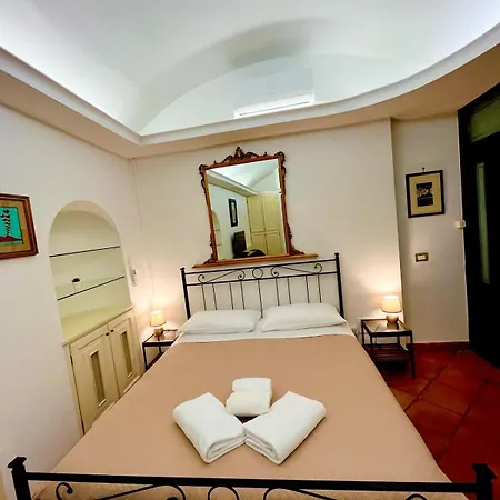 Le Campanelle - In Santa Chiara 아파트
